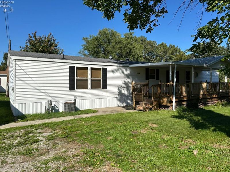 200 N Ontario Street, Lacarne, OH 43439 Photo 8