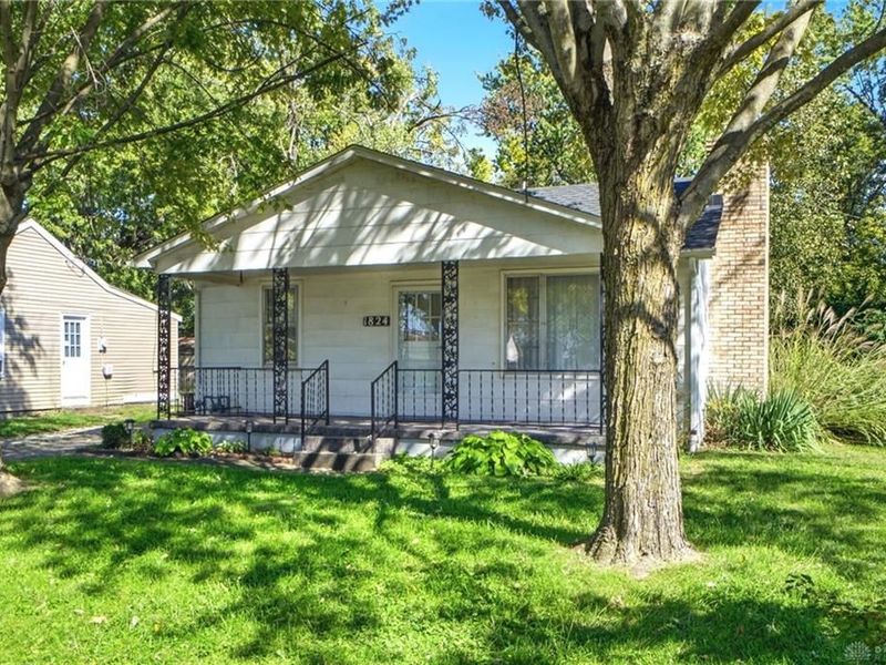 1824 Burrowes Boulevard, Fairborn, OH 45324 Photo 2