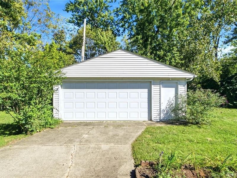 1824 Burrowes Boulevard, Fairborn, OH 45324 Photo 24