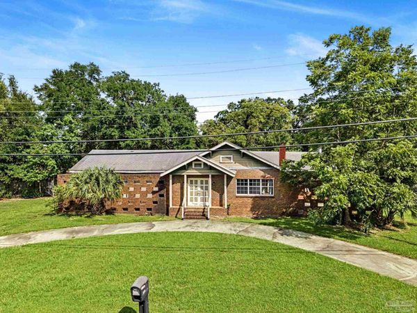 1018 Titi St, Flomaton, AL 36441