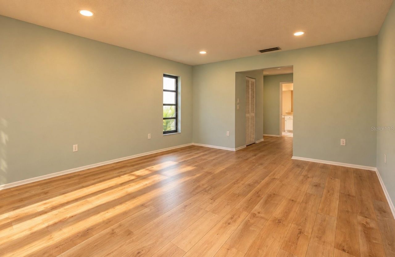 3721 Aster Drive , Sarasota, FL 34233 Photo