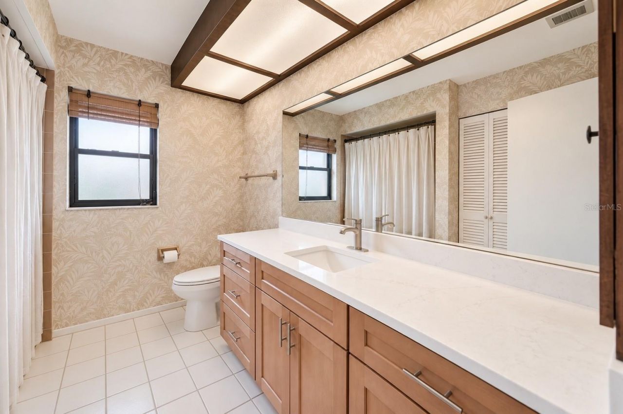 3721 Aster Drive , Sarasota, FL 34233 Photo
