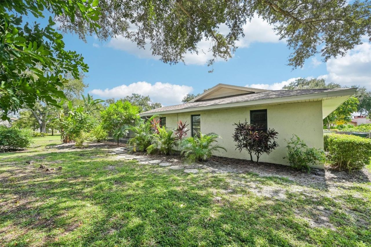 3721 Aster Drive , Sarasota, FL 34233 Photo