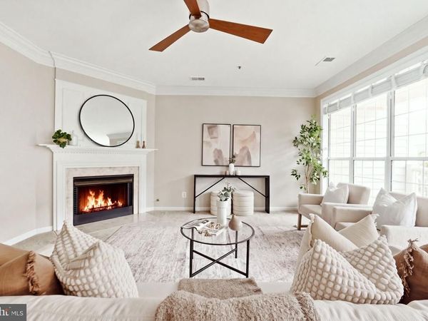 1724 KINGSGATE COURT, Unit 302, ALEXANDRIA, VA 22302