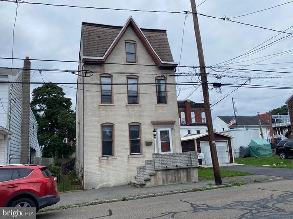 12 FRONT STREET S , ST CLAIR, PA 17970
