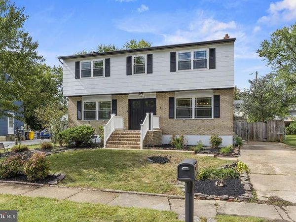 7952 CROSS CREEK DRIVE , GLEN BURNIE, MD 21061