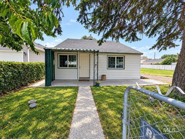 515 Miller Ave, Burley, ID 83318