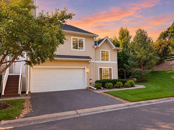 320 Willoughby Way W, Minnetonka, MN 55305