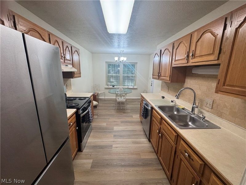 1331 Fox Run Drive, Unit 4, Boardman, OH 44512 Photo 3