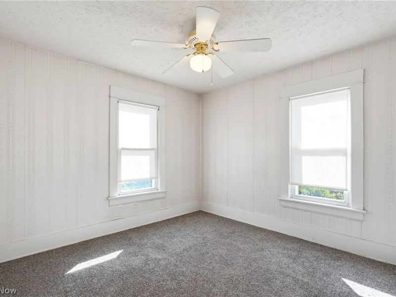 91 Mcnaughton Street, Akron, OH 44305 Photo 14