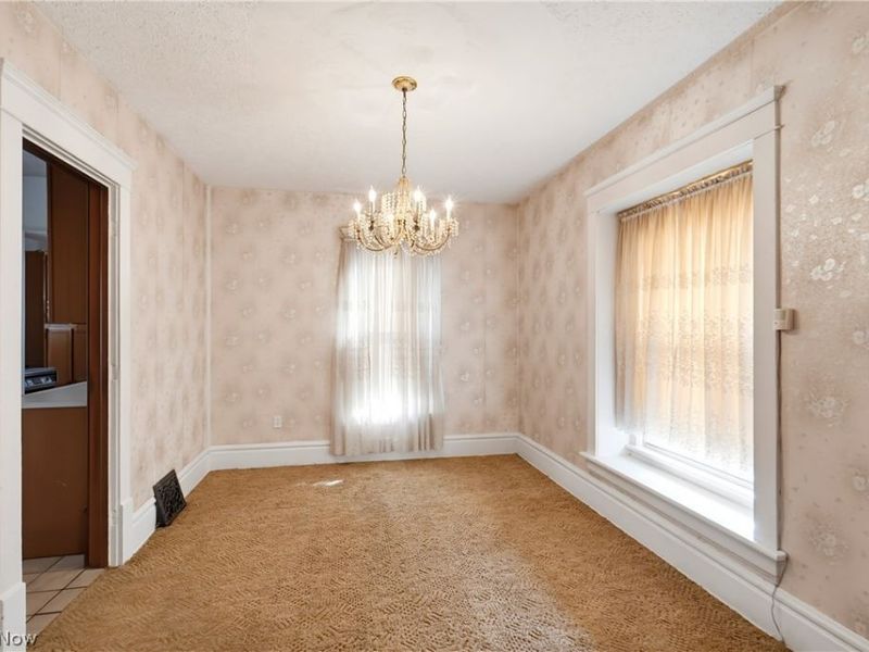 91 Mcnaughton Street, Akron, OH 44305 Photo 6