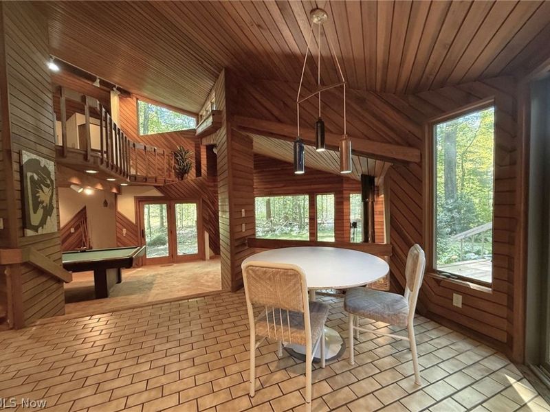 9657 Kim Drive, Chesterland, OH 44026 Photo 3
