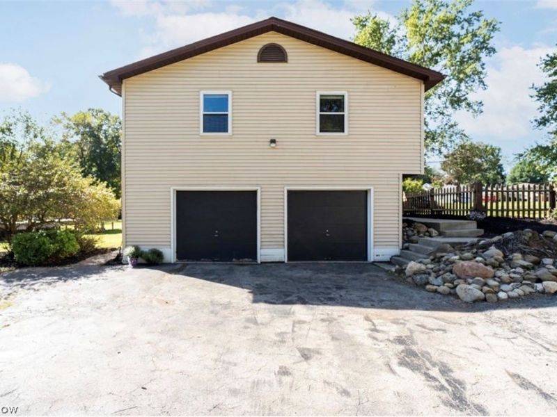 126 Mill Run Drive, Youngstown, OH 44505 Photo 27