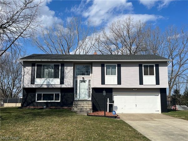 1930 Jo Ann Drive , Parma, OH 44134