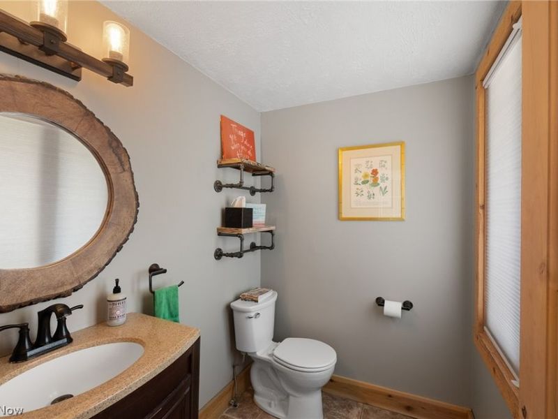 8532 Tanglewood Trail, Chagrin Falls, OH 44023 Photo 13