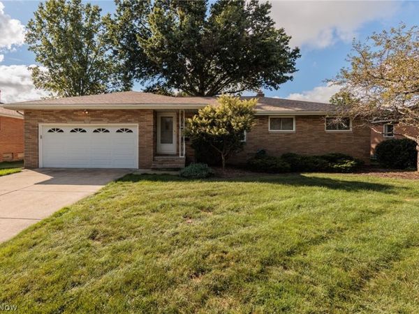 13625 Claremont Avenue , Middleburg Heights, OH 44130