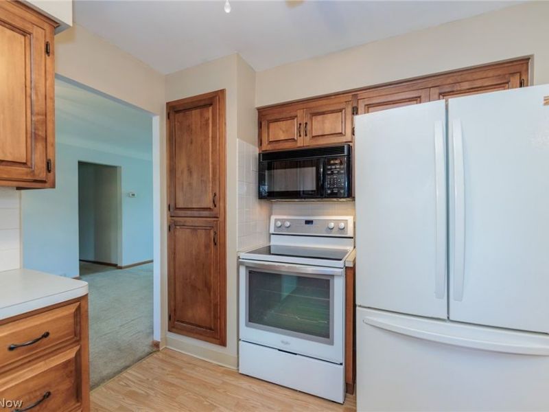 13625 Claremont Avenue, Middleburg Heights, OH 44130 Photo 12