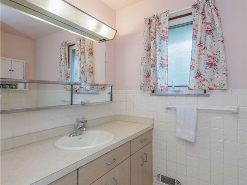 13625 Claremont Avenue, Middleburg Heights, OH 44130 Photo 28