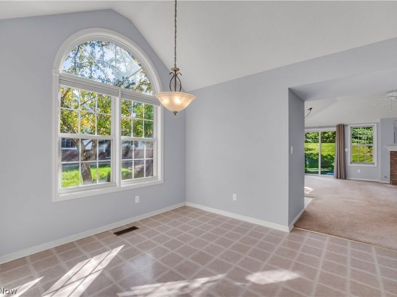 18376 Woodhaven Drive, Strongsville, OH 44149 Photo 13