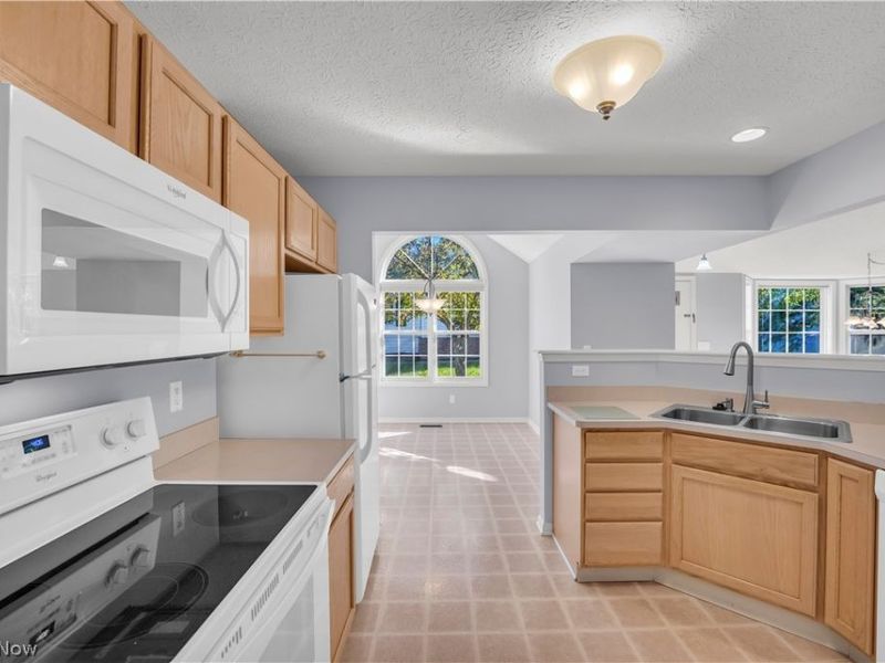 18376 Woodhaven Drive, Strongsville, OH 44149 Photo 19