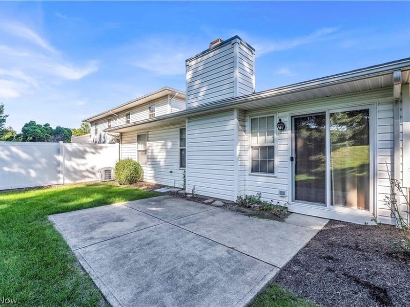 18376 Woodhaven Drive, Strongsville, OH 44149 Photo 5