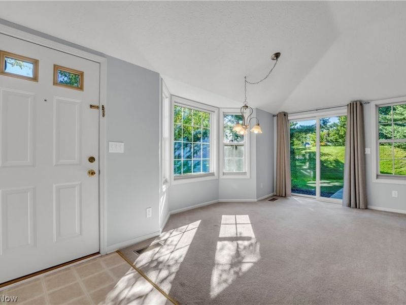 18376 Woodhaven Drive, Strongsville, OH 44149 Photo 7