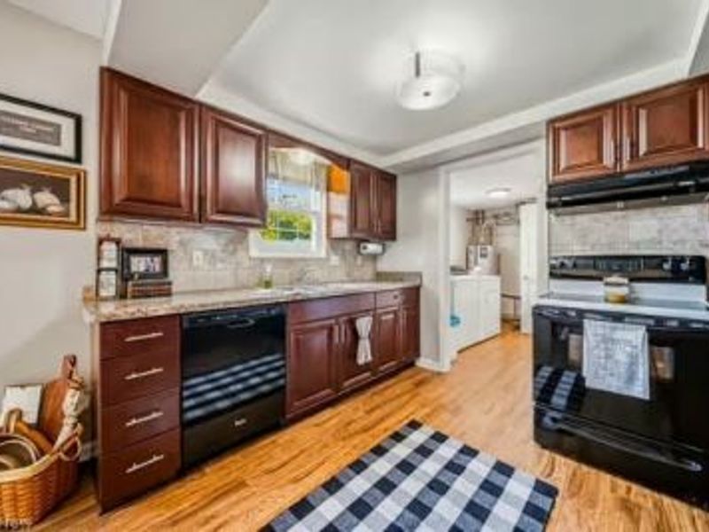 9823 Stratton Court, Mentor, OH 44060 Photo 10