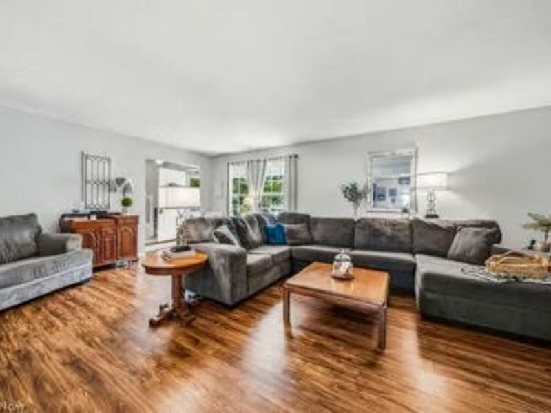 9823 Stratton Court, Mentor, OH 44060 Photo 6