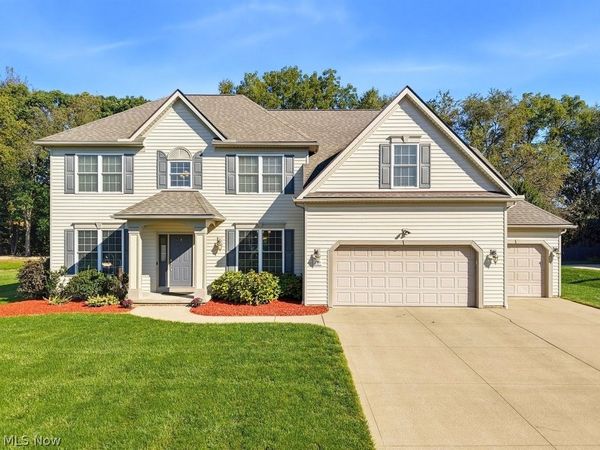 2200 Hunting Valley Lane , Streetsboro, OH 44241