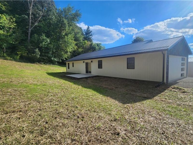426 McCrea Avenue, Dennison, OH 44621 Photo 3