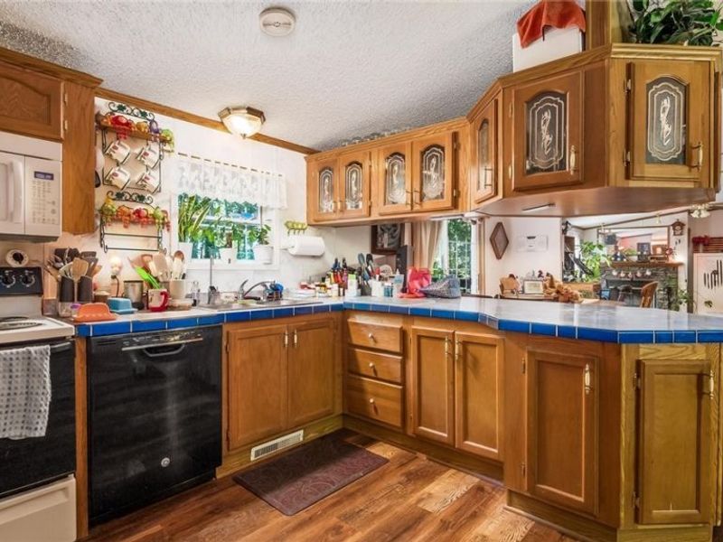 2038 Oldtown Valley Road SE, New Philadelphia, OH 44663 Photo 12