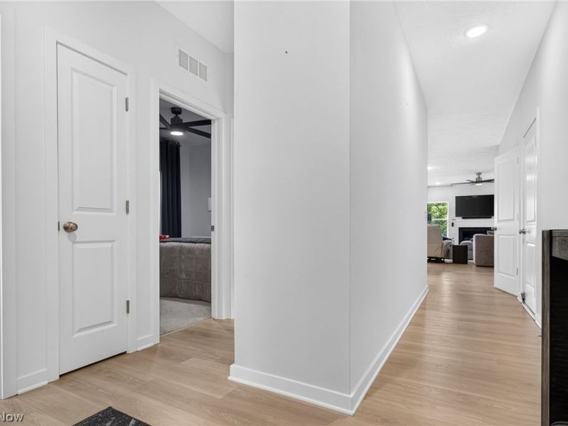 752 Hampshire Court, Amherst, OH 44001 Photo 11