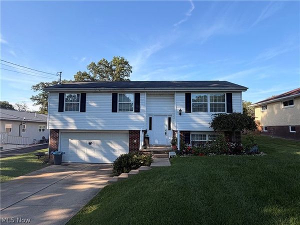 208 Beechwood Boulevard , Wintersville, OH 43953