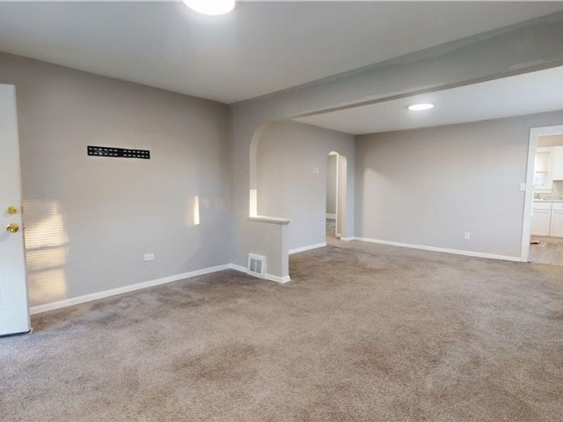 1538-1540 E 204th Street, Euclid, OH 44117 Photo 6