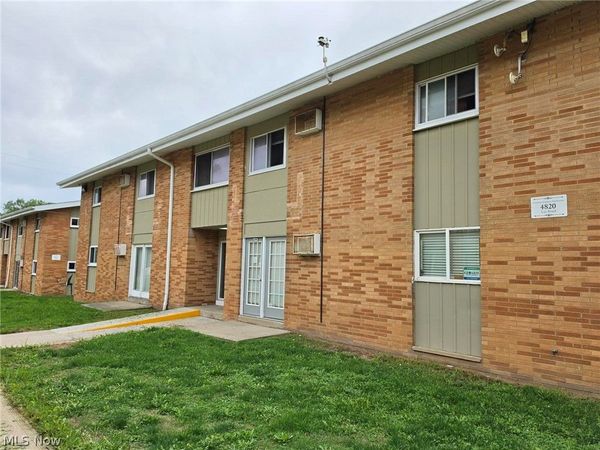 4820 Lee Road , Unit B15, Cleveland, OH 44128