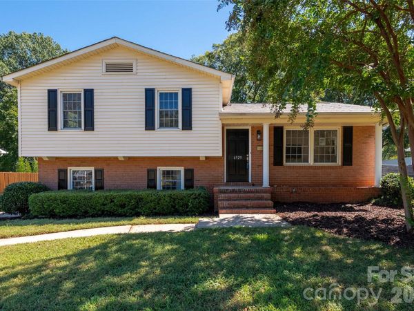 6929 Thorncliff Drive , Charlotte, NC 28210