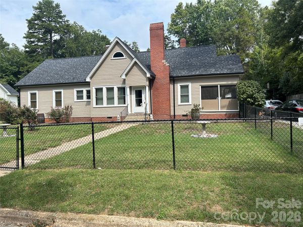 924 Maple Avenue , Salisbury, NC 28144