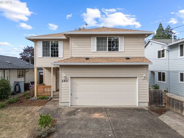 240 E JERSEY ST, Gladstone, OR 97027