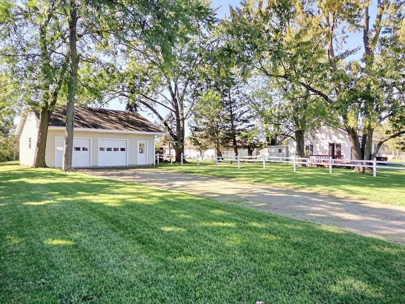 260 Norton Road, Columbus, OH 43228 Photo 2