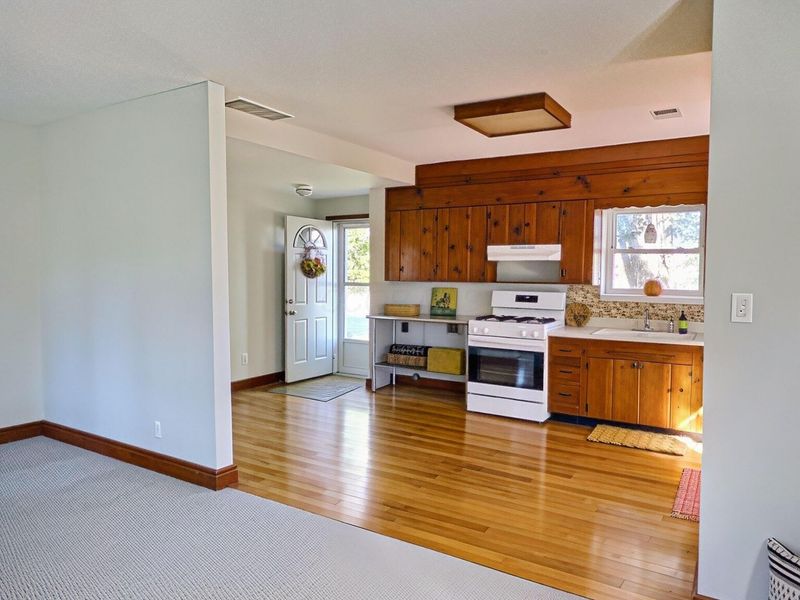 260 Norton Road, Columbus, OH 43228 Photo 9