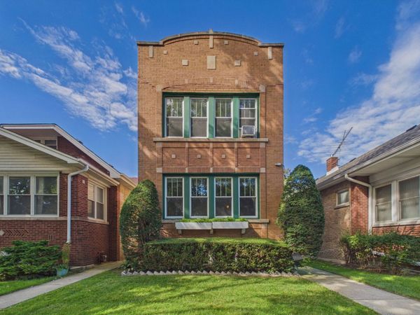 6554 N Campbell Avenue , Chicago, IL 60645