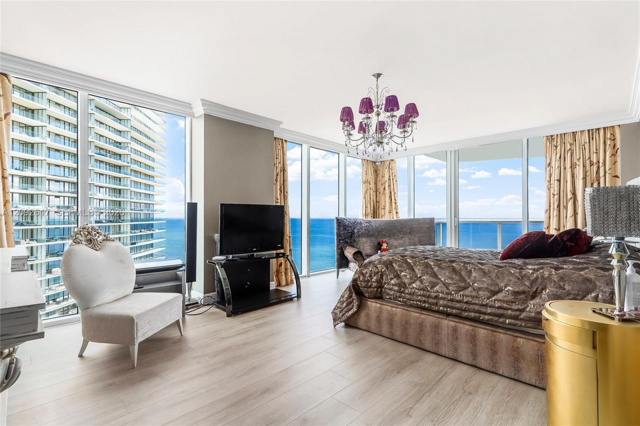 18911 Collins Ave , Unit 3201, Sunny Isles Beach, FL 33160 Photo