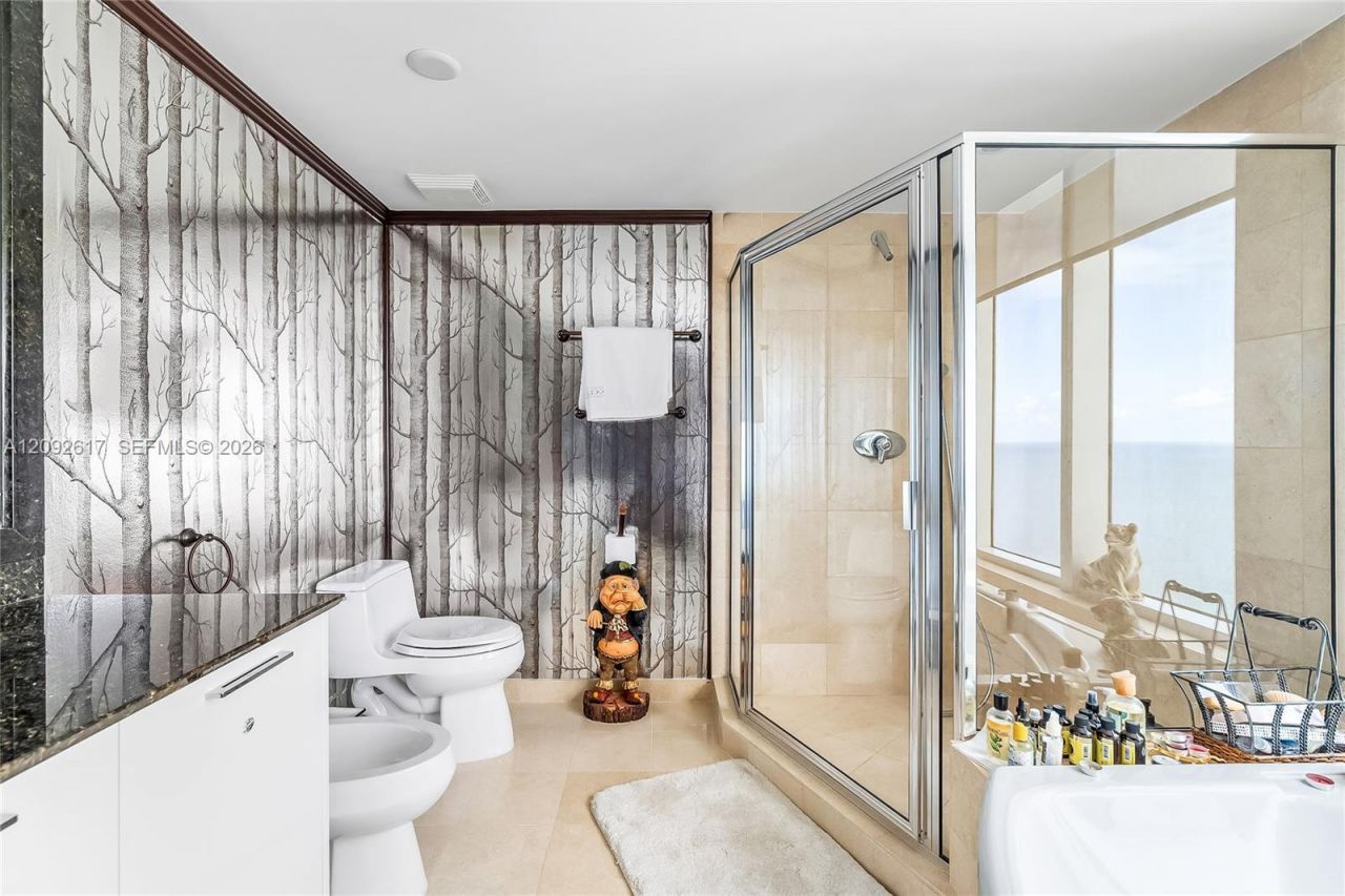 18911 Collins Ave , Unit 3201, Sunny Isles Beach, FL 33160 Photo