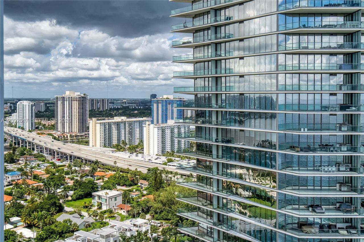18911 Collins Ave , Unit 3201, Sunny Isles Beach, FL 33160 Photo