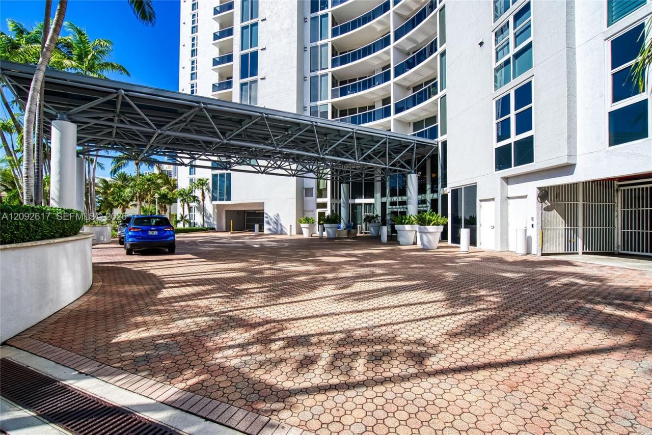 18911 Collins Ave , Unit 3201, Sunny Isles Beach, FL 33160 Photo