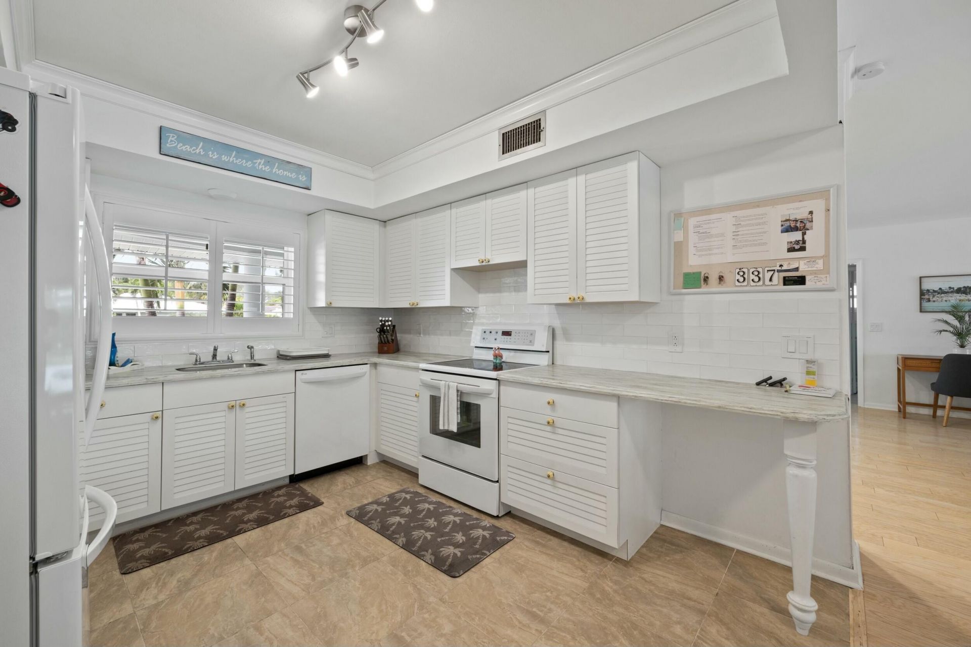 337 Fairway N, Tequesta, FL 33469 Photo