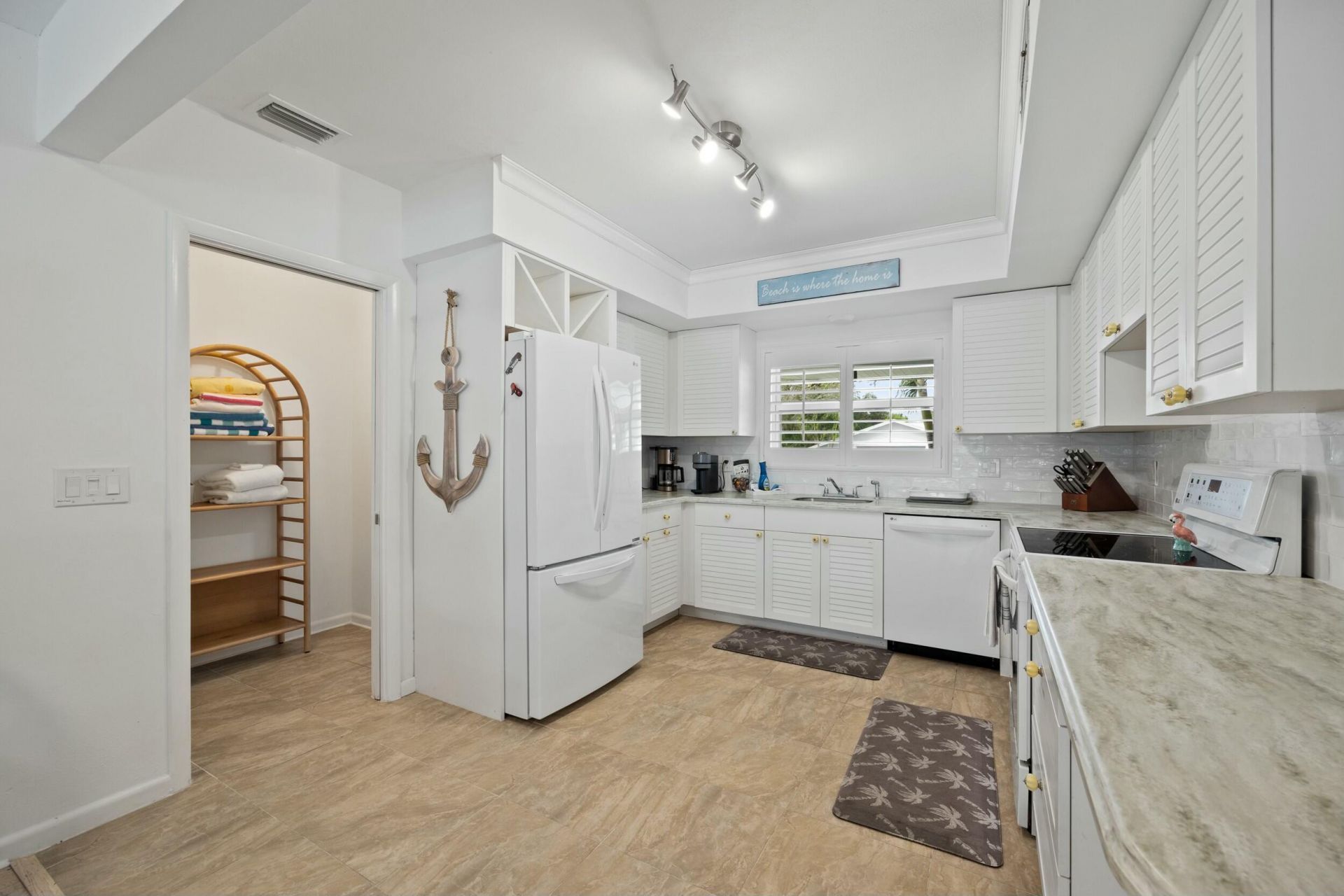 337 Fairway N, Tequesta, FL 33469 Photo