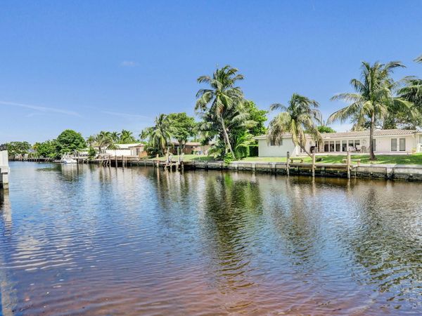 5820 NE 14th Way, Fort Lauderdale, FL 33334