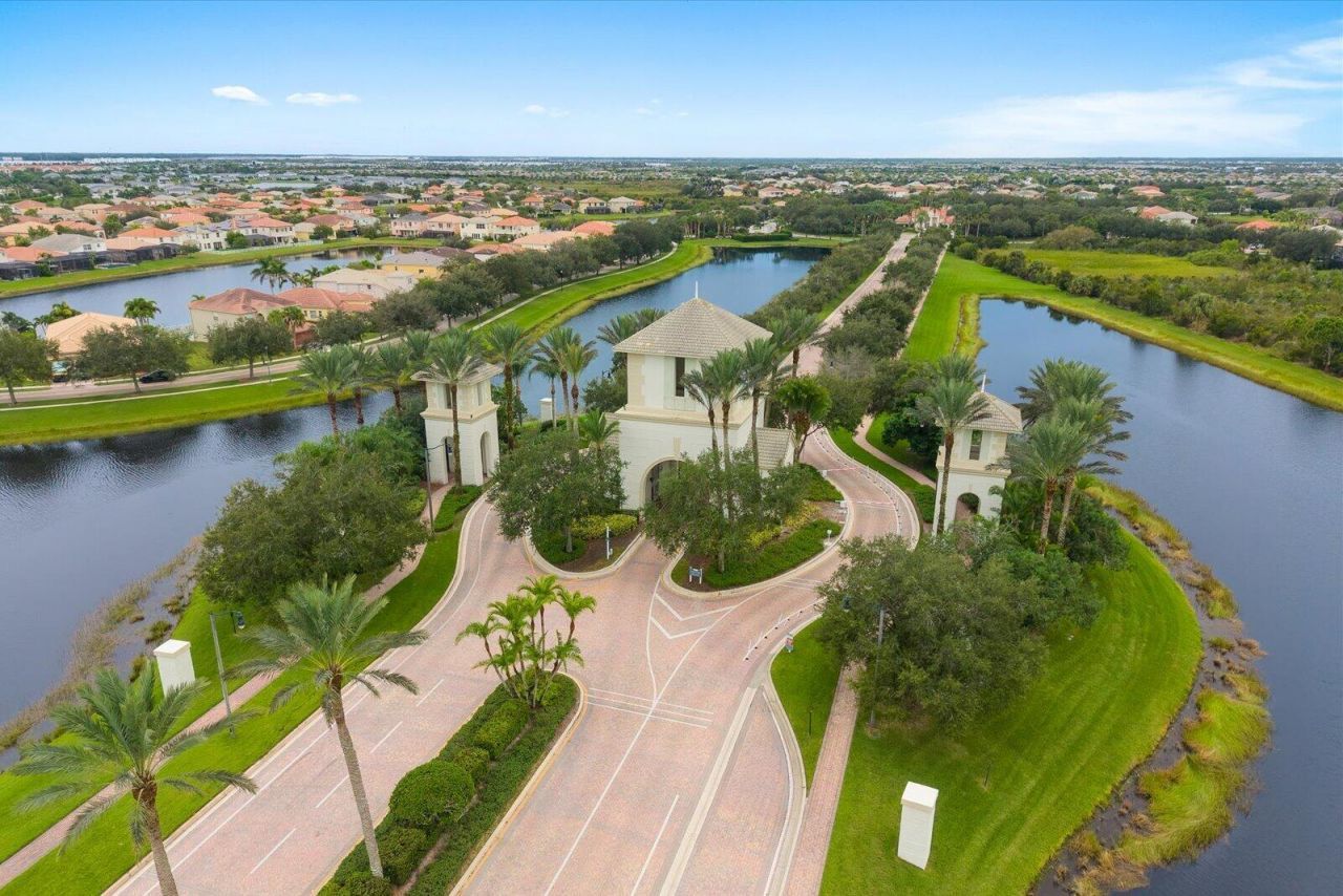 11179 SW Wyndham Way, Port Saint Lucie, FL 34987 Photo