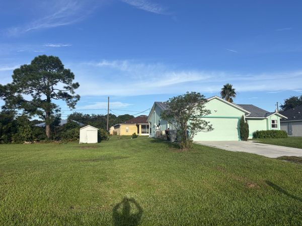 8155 100TH Court, Vero Beach, FL 32967
